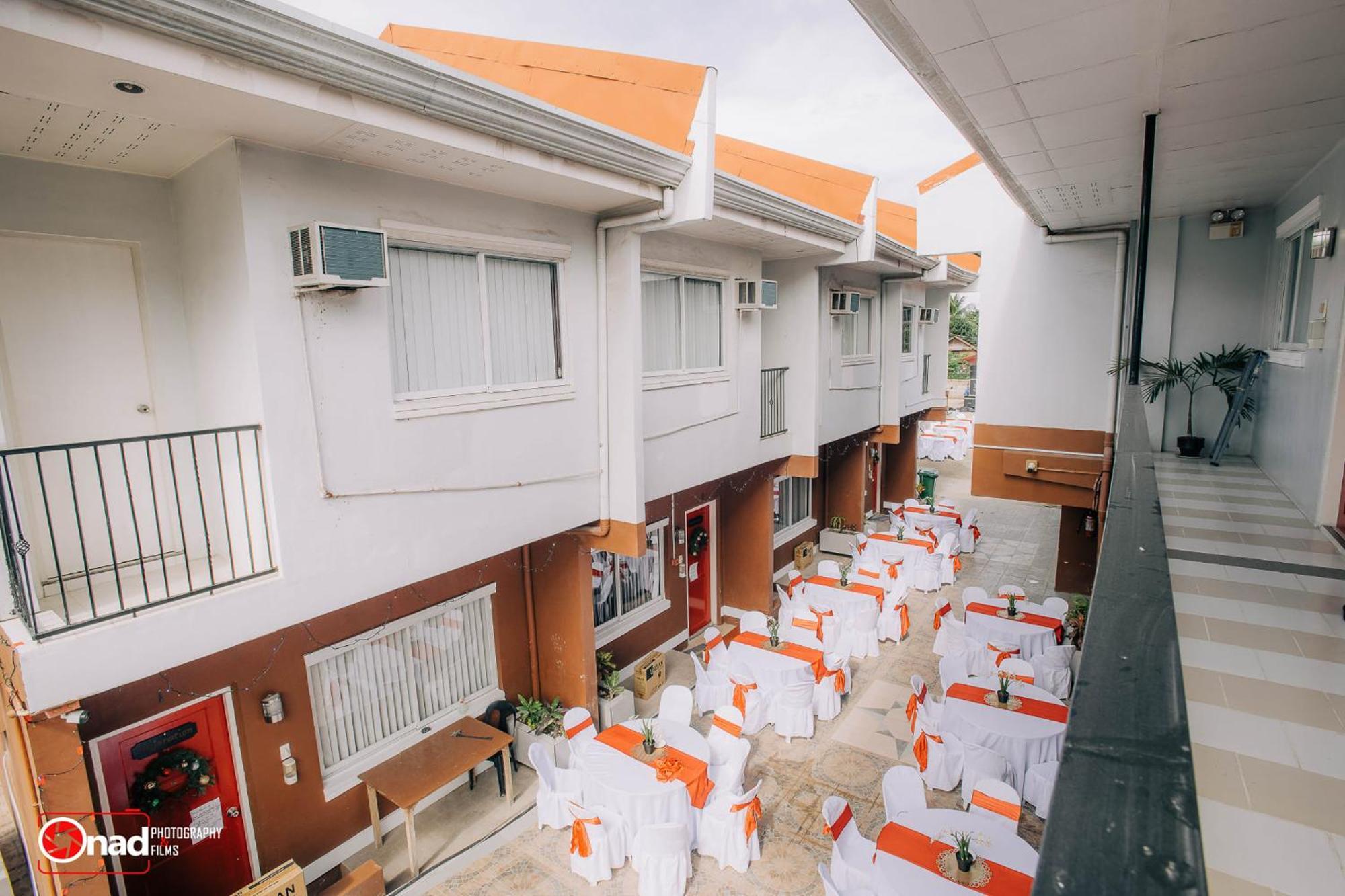 Ashley And Bill'S Suites 'N Garden Hotel And Vacation Homes Carcar Exterior foto